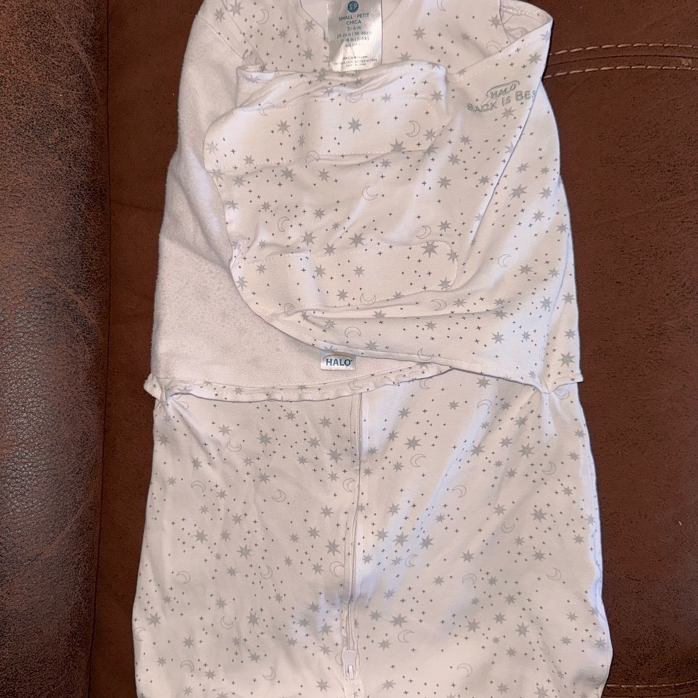 Halo SleepSack Swaddle with Moon and Star Design Small 3-6months